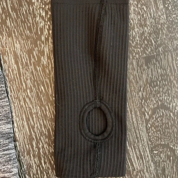 Lululemon Swiftly Tech Long Sleeve Crew in White/Black - Picture 6 of 7